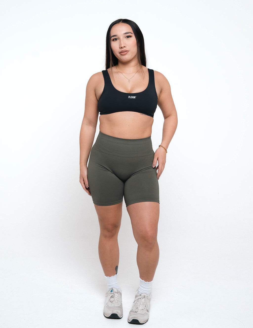 LUXE SEAMLESS SHORTS - OLIVE