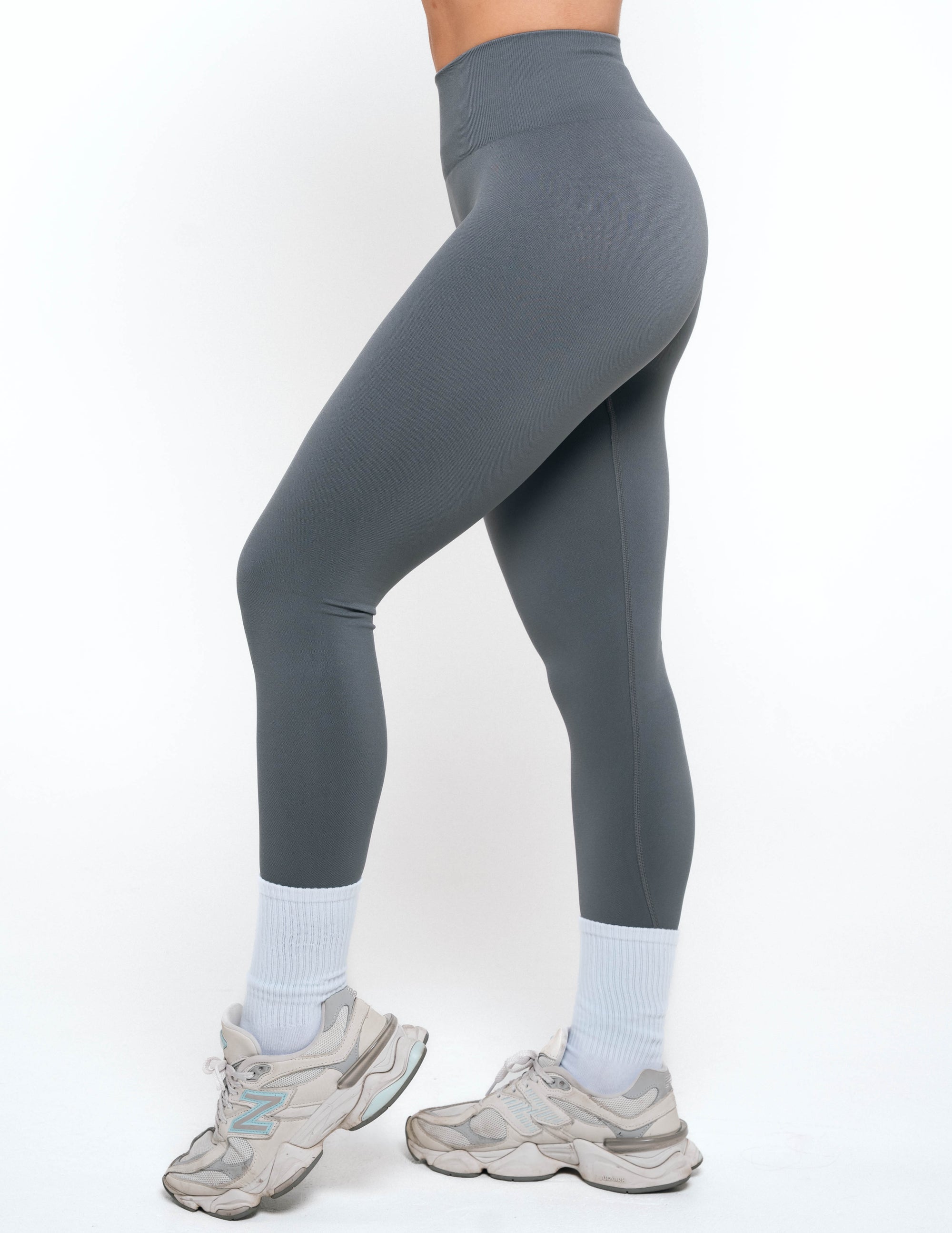 LUXE SEAMLESS LEGGINGS - GREY