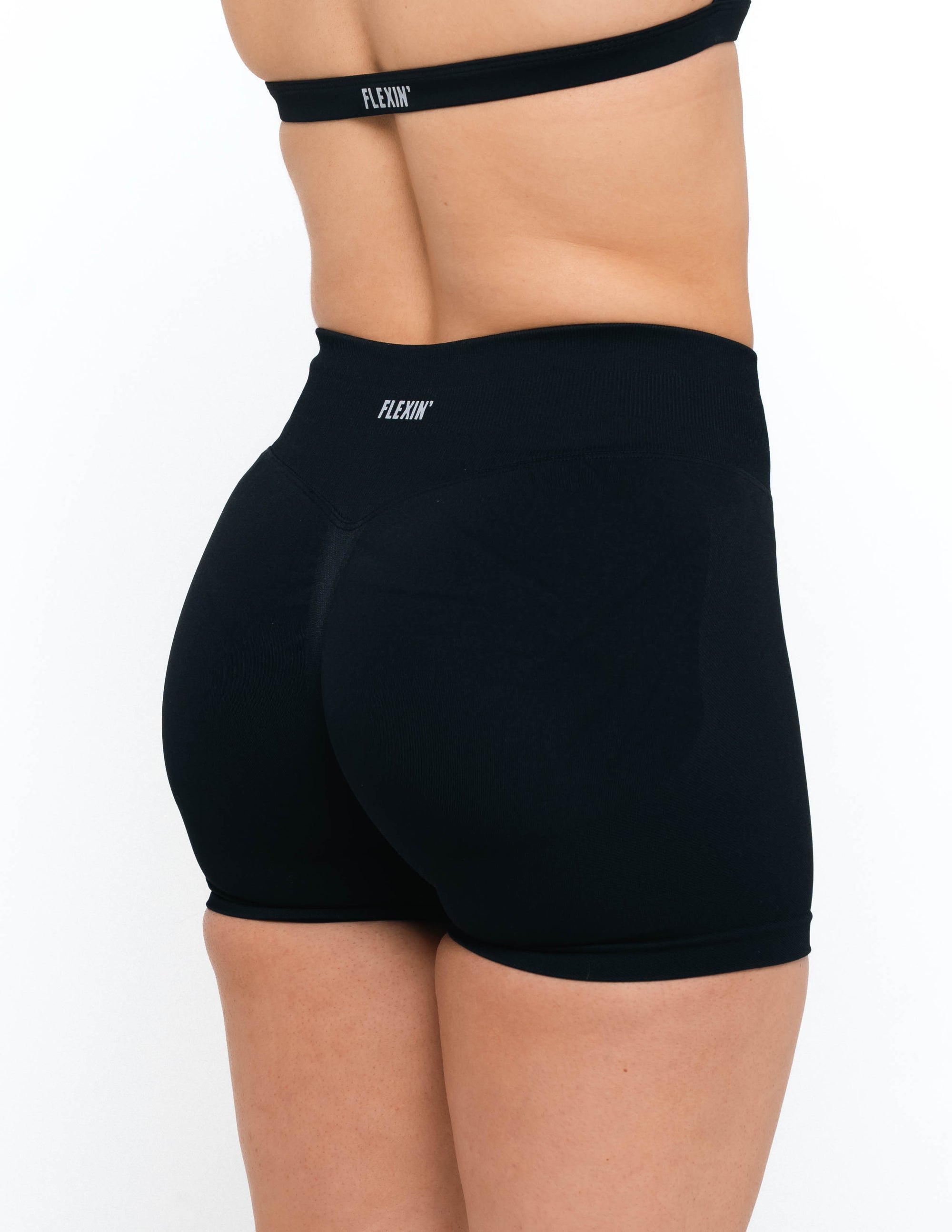 MINI SCRUNCH SHORT - BLACK
