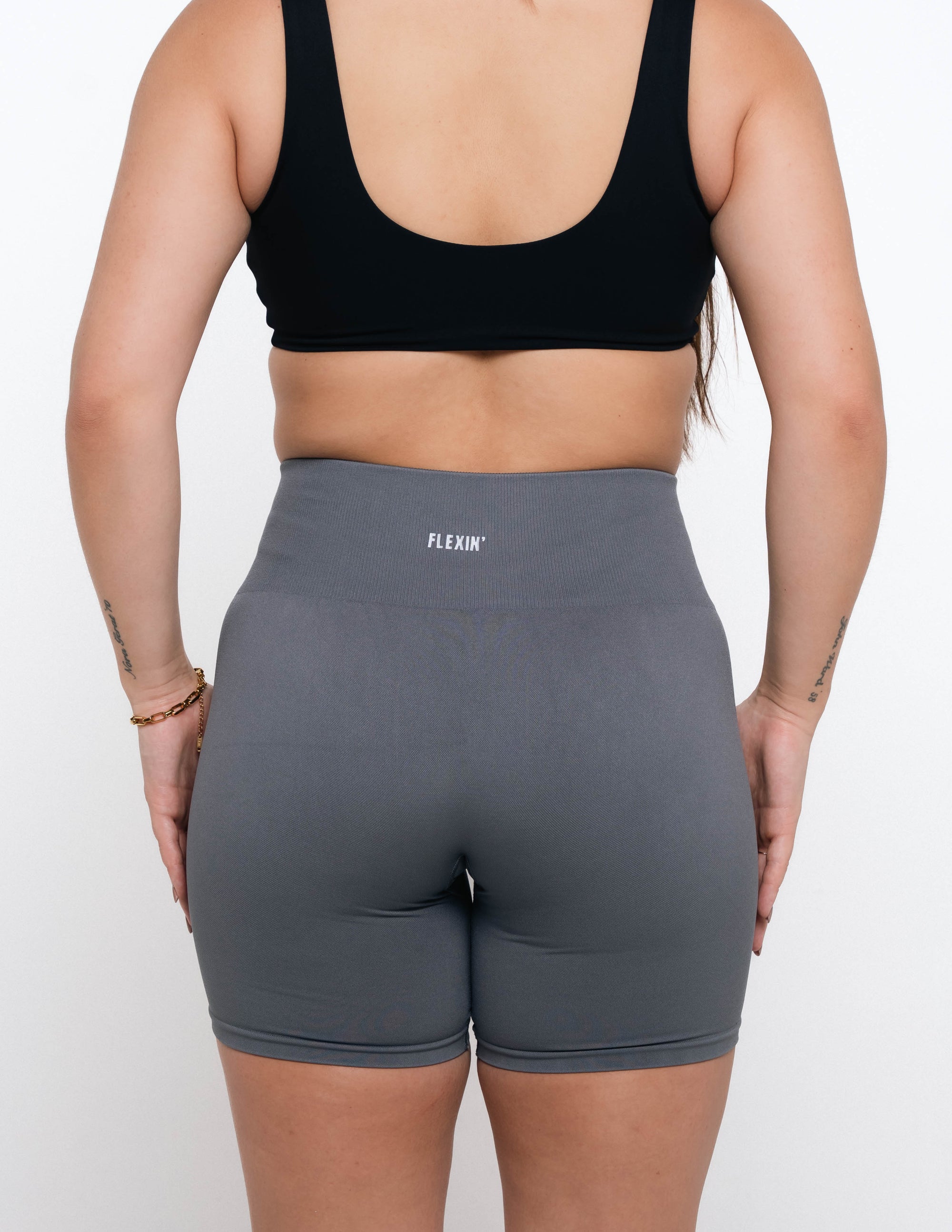 LUXE SEAMLESS SHORTS - GREY